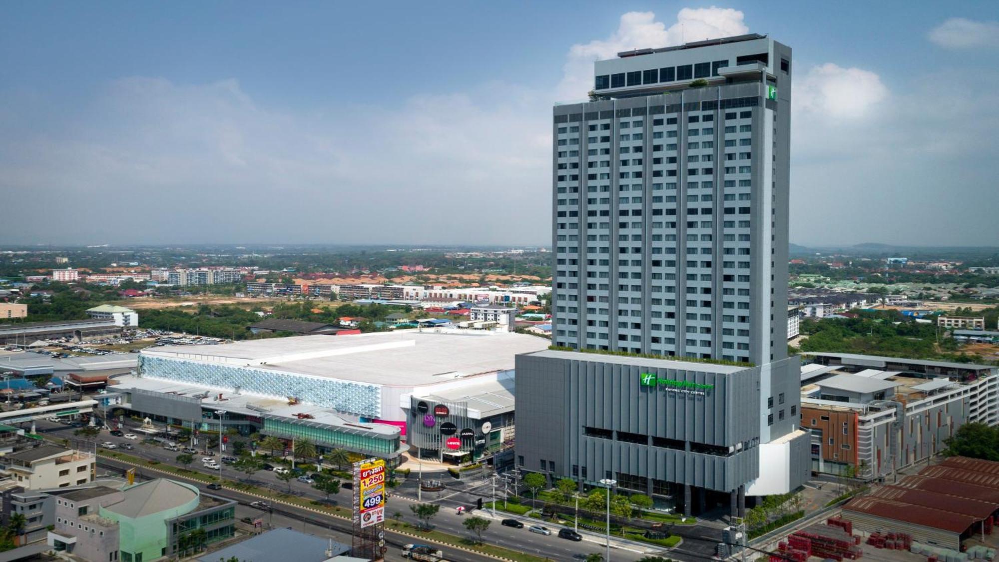 Holiday Inn & Suites Rayong City Centre, An Ihg Hotel Bagian luar foto